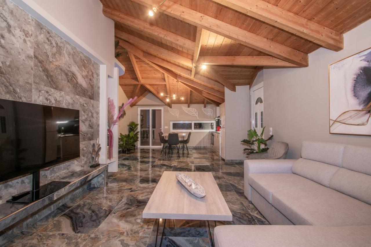 Casa Di Voz Shared Villa Studios By "Elite" Gaitani Exterior photo